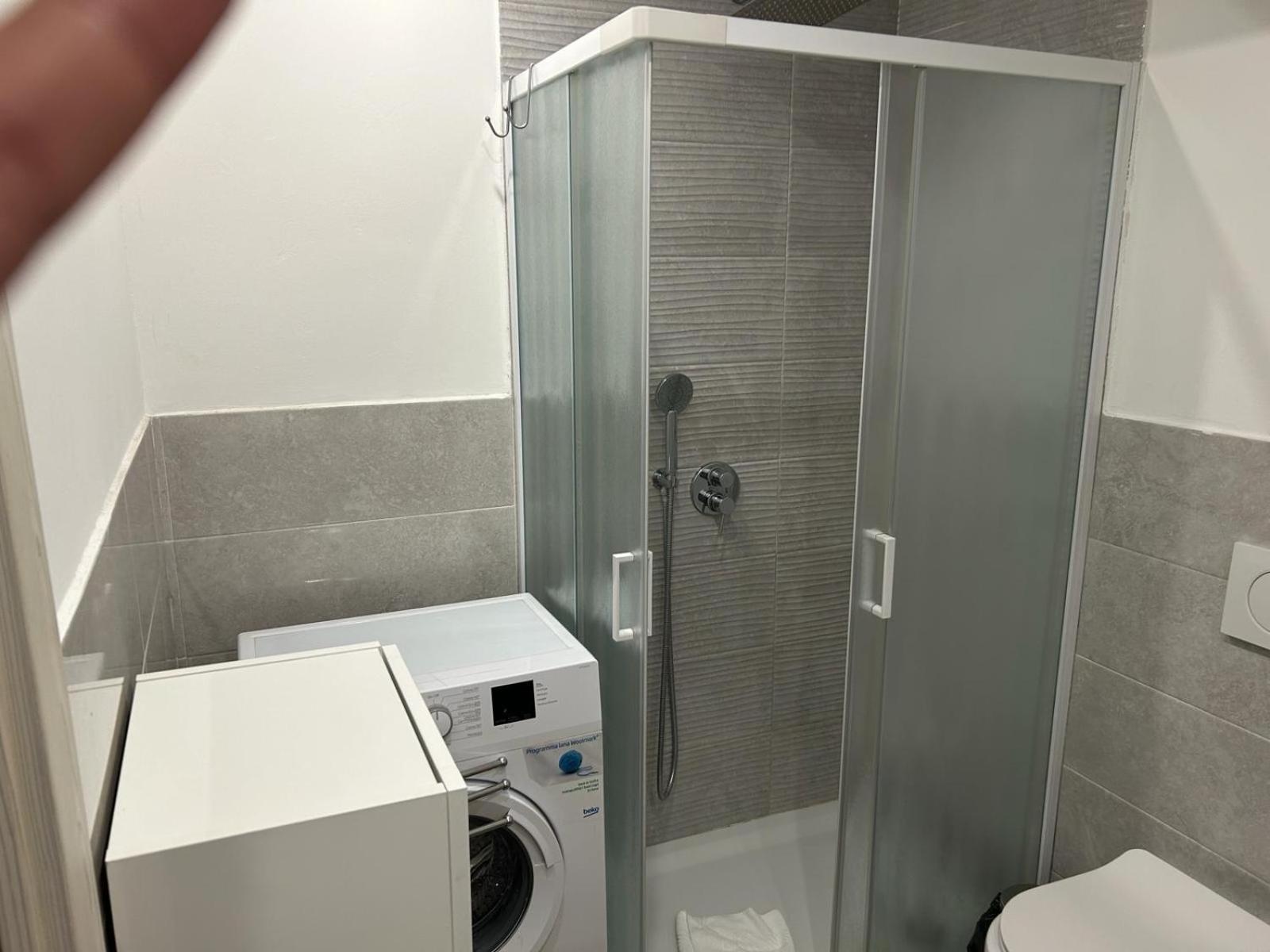 Easy Room Italy Милан Экстерьер фото